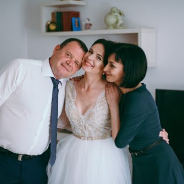 Parents with bride
